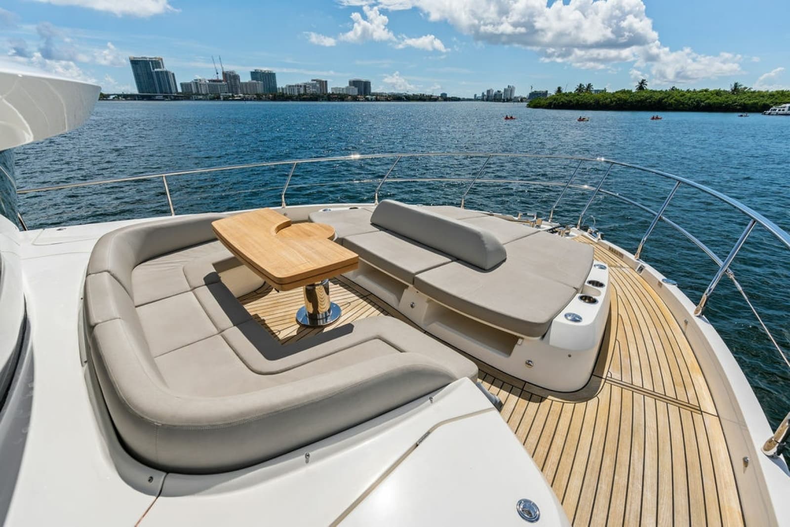 2023 Absolute Navetta 64