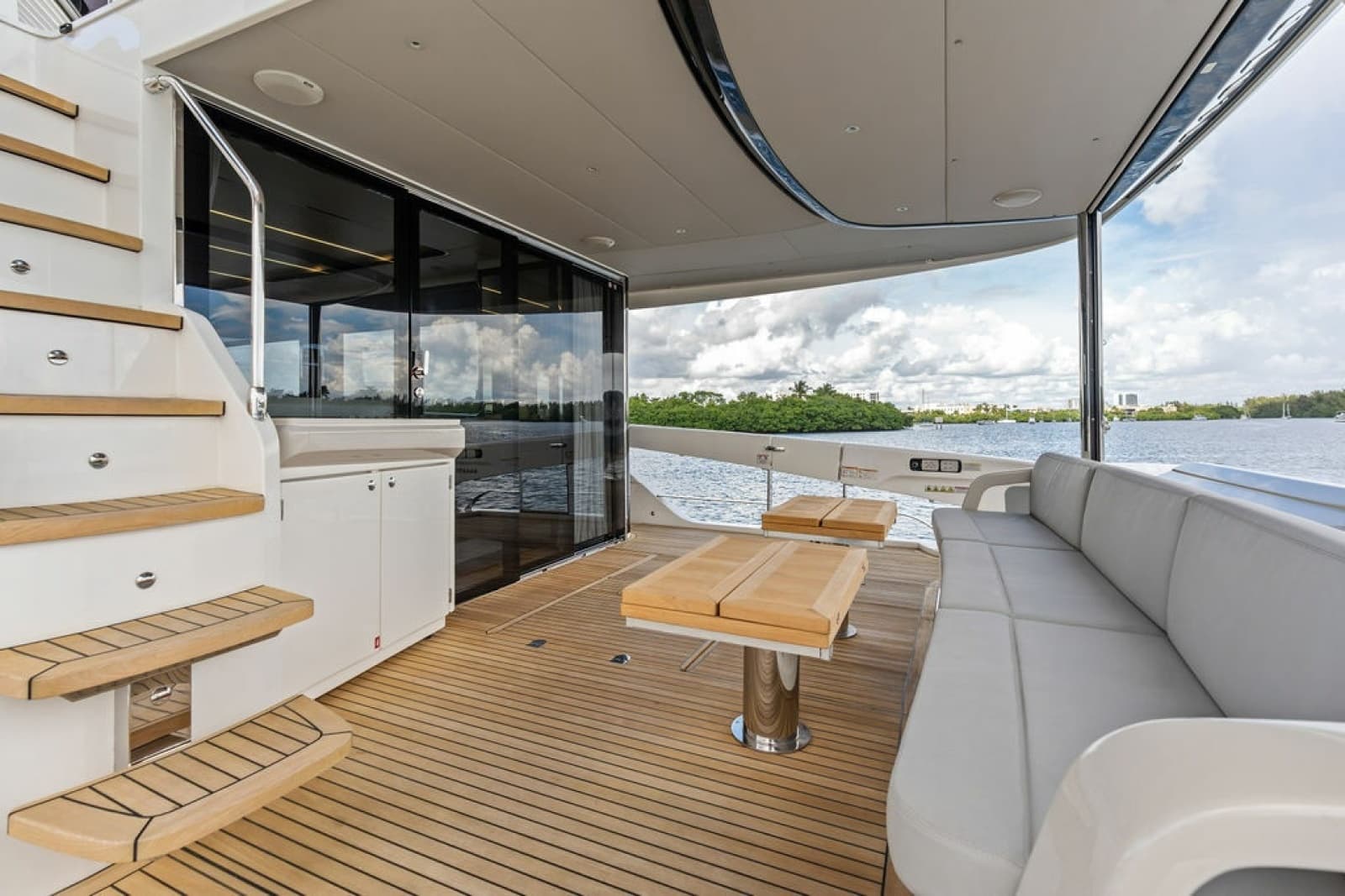 2023 Absolute Navetta 64