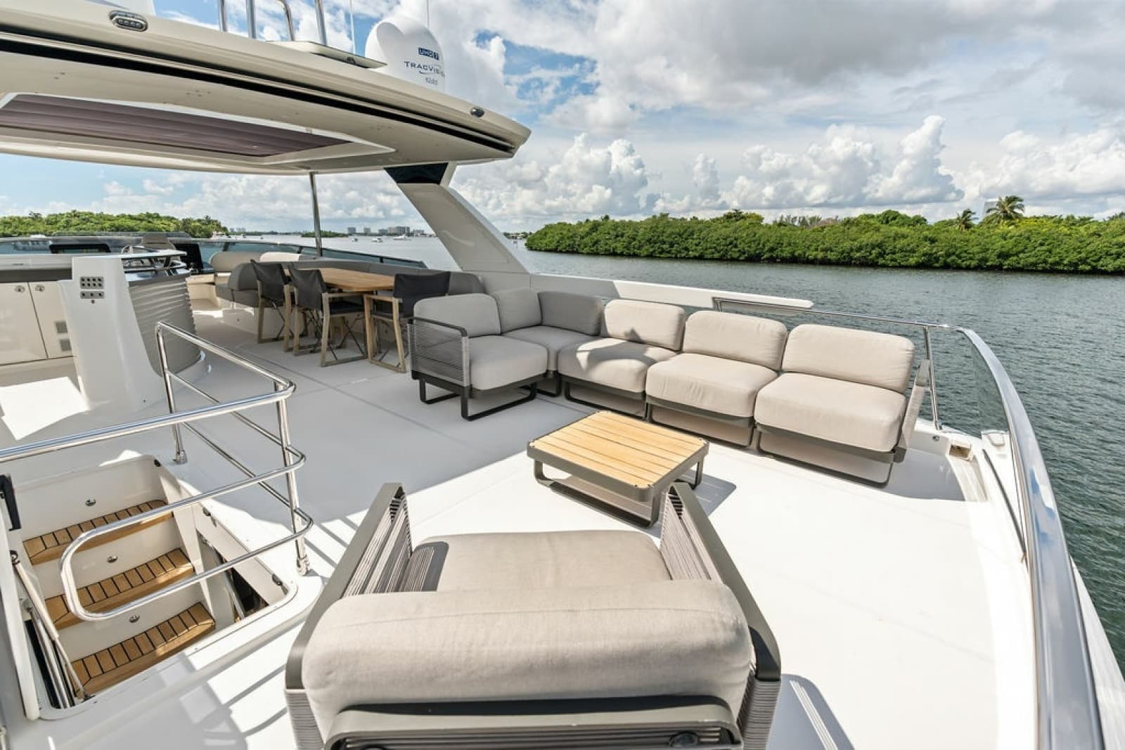 2023 Absolute Navetta 64