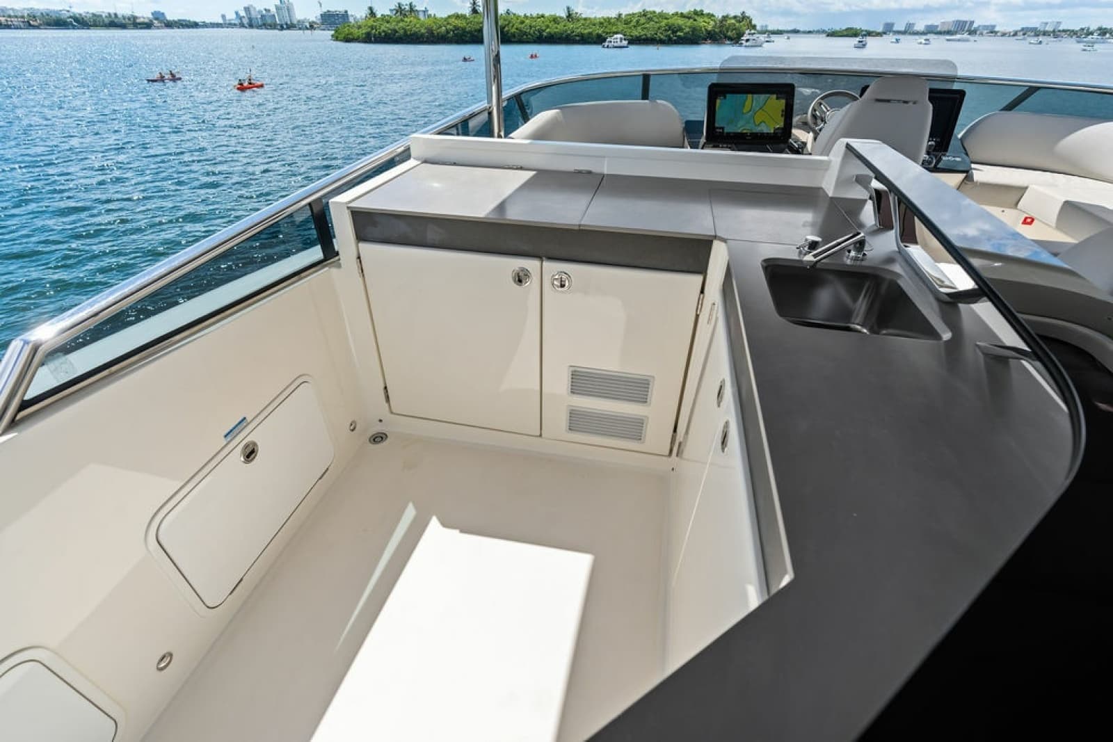 2023 Absolute Navetta 64