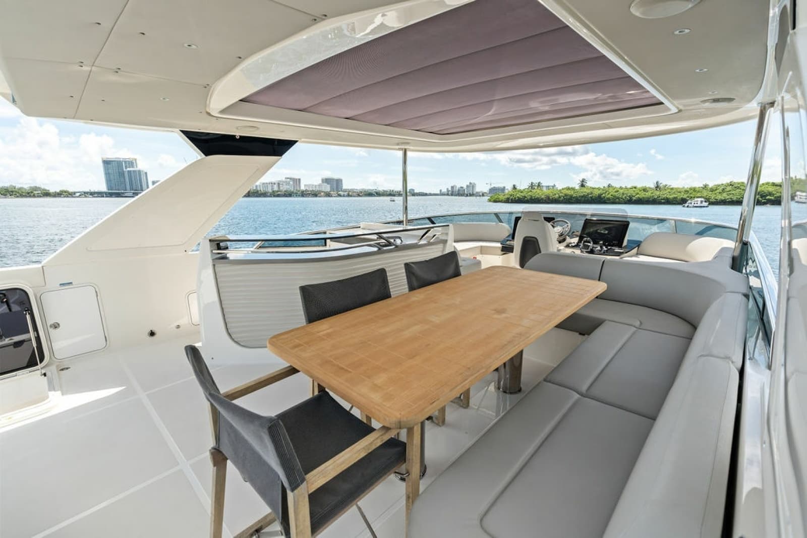 2023 Absolute Navetta 64