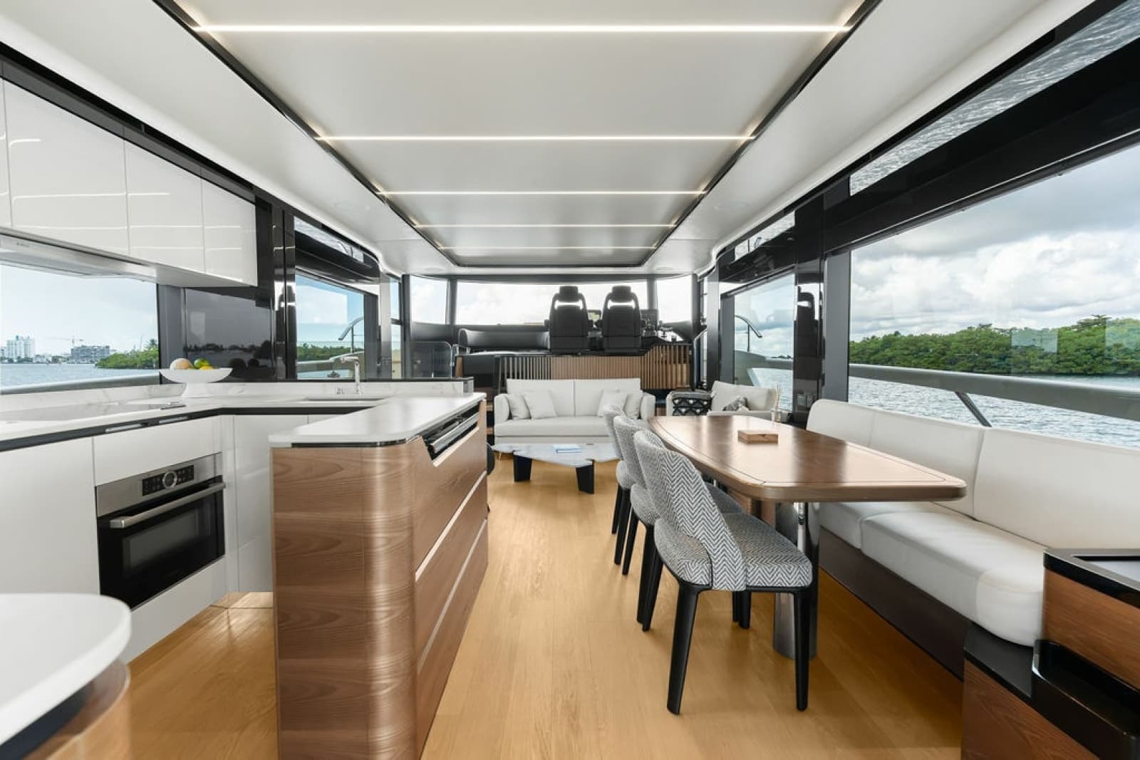 2023 Absolute Navetta 64