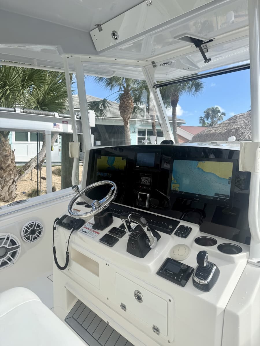 2021 Cobia 350