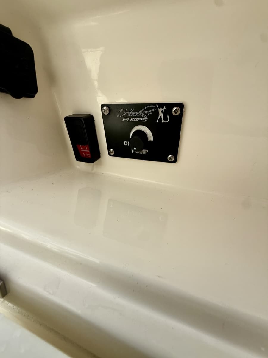 2021 Cobia 350
