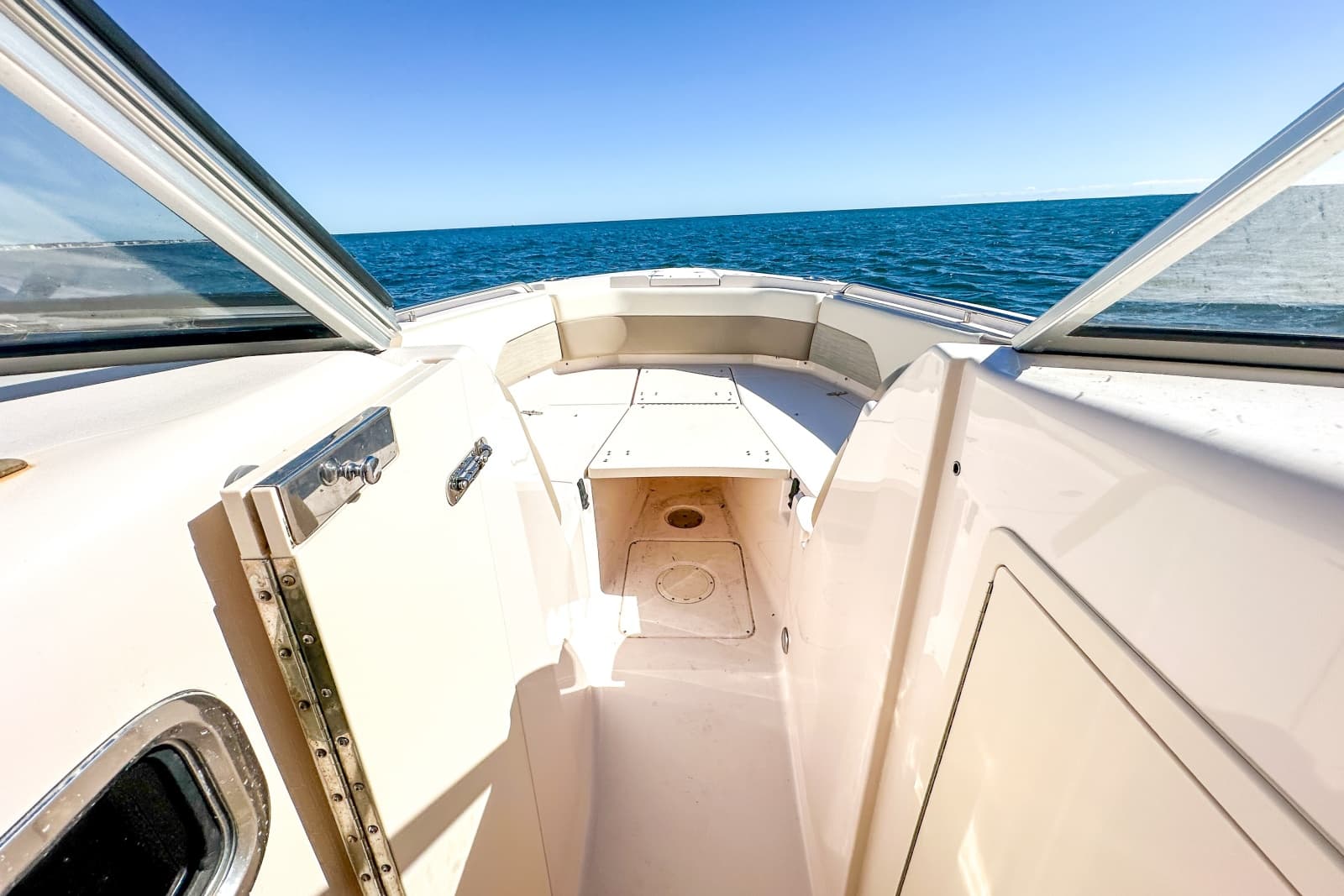 2014 Grady-White 307 Freedom