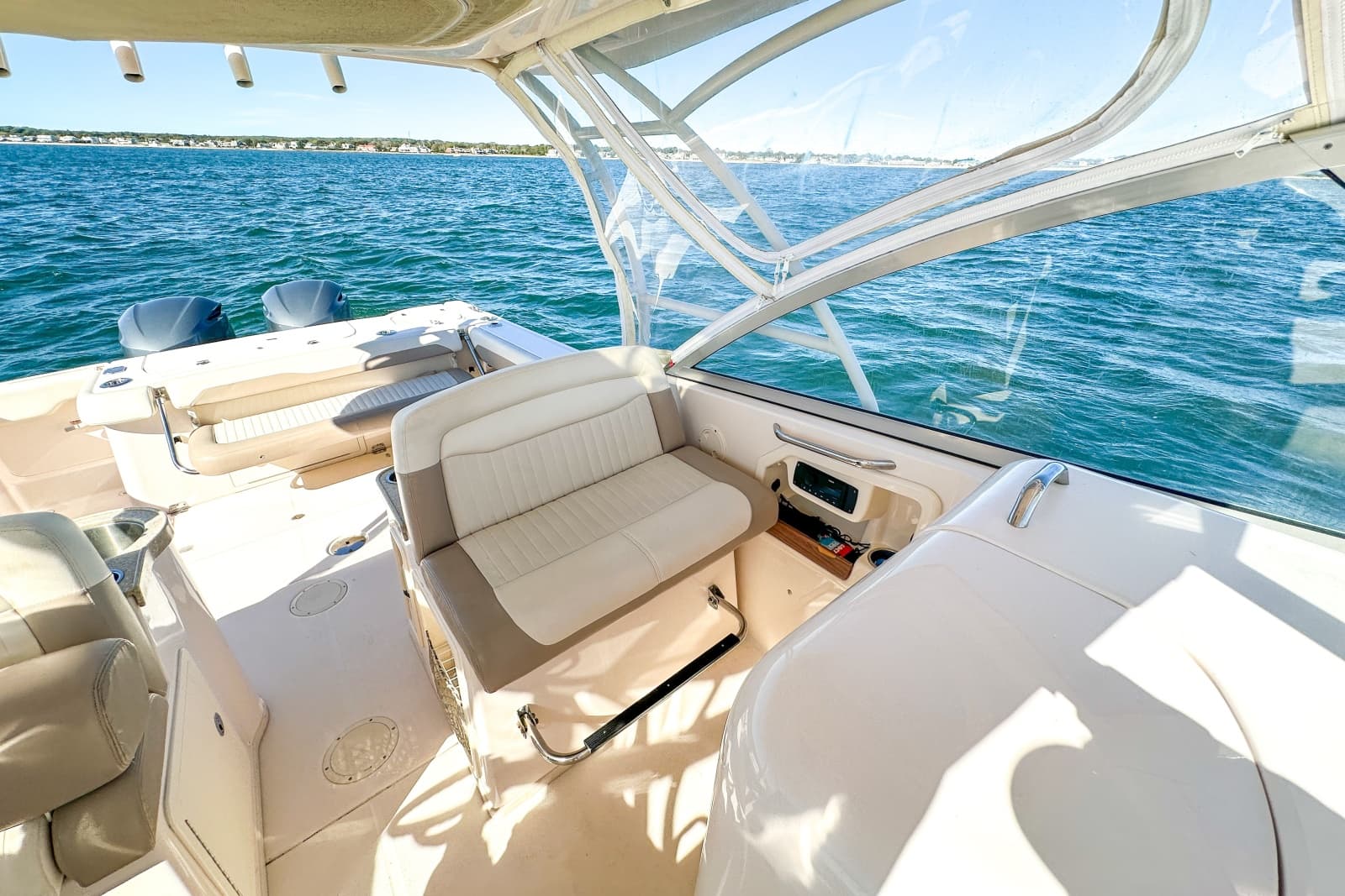 2014 Grady-White 307 Freedom