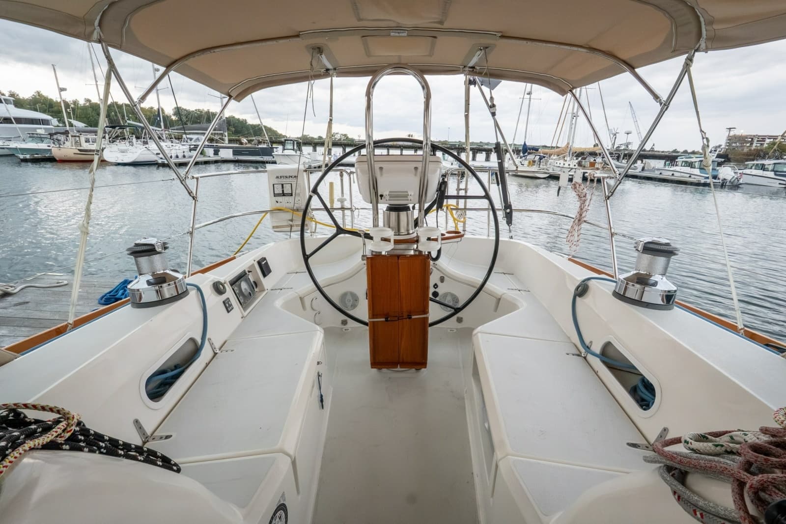 2005 Sabre 426