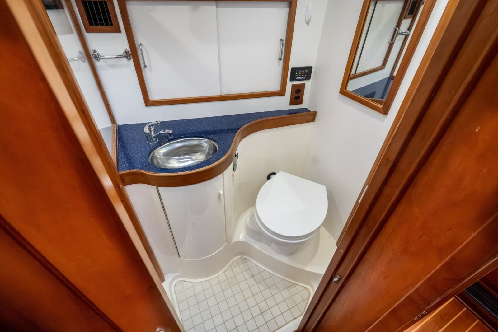 2005 Sabre 426