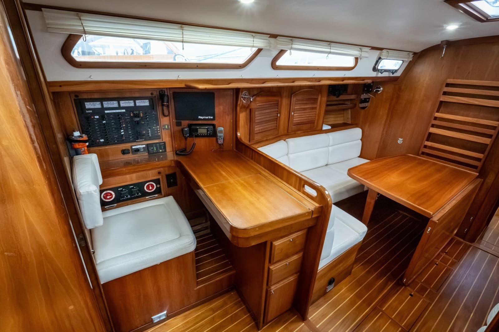 2005 Sabre 426