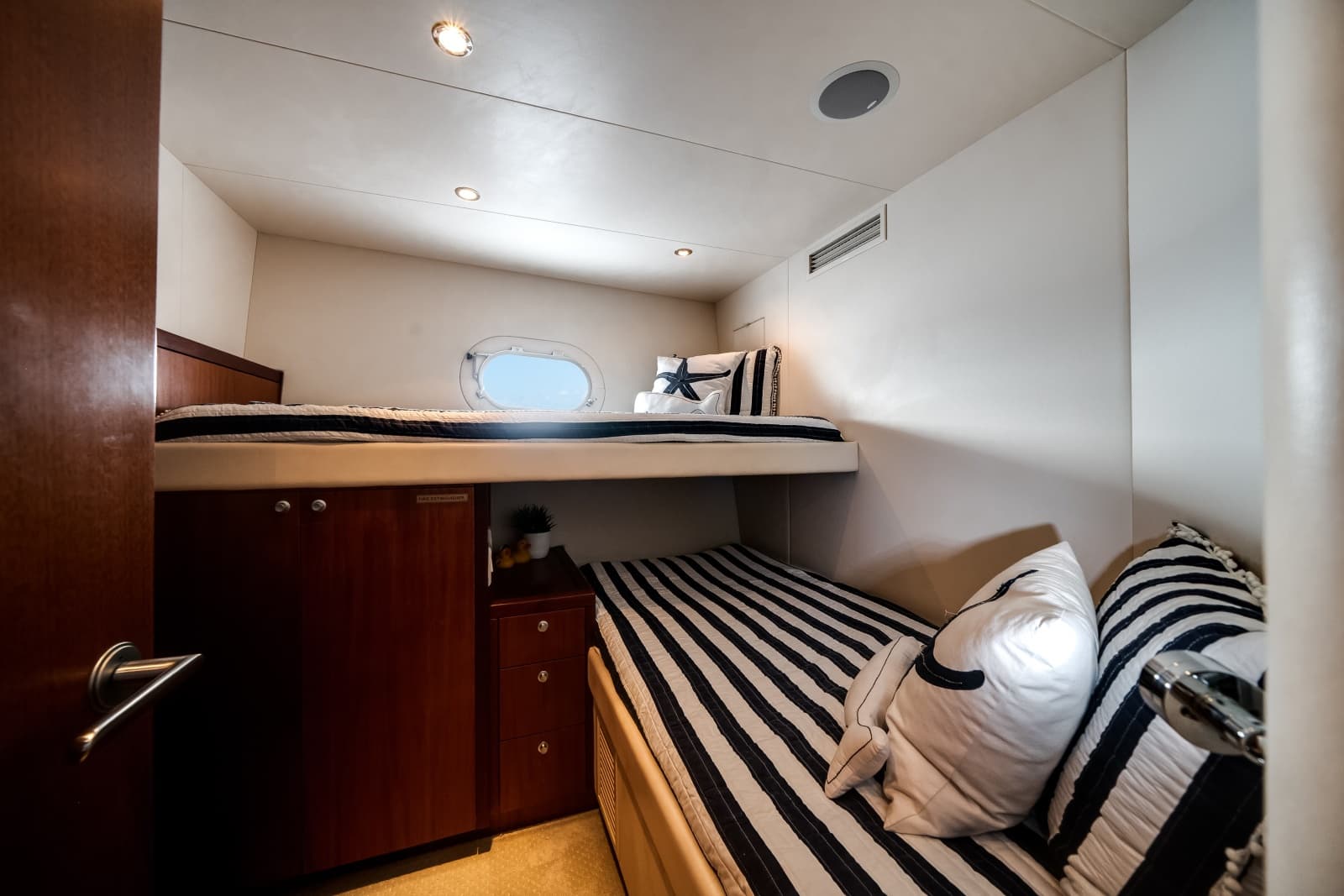 2008 Hatteras 
