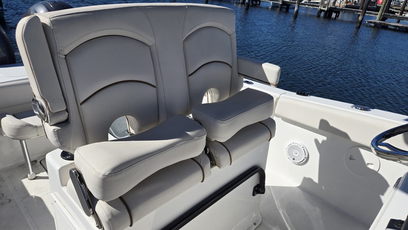 2021 Sea Hunt Gamefish 25
