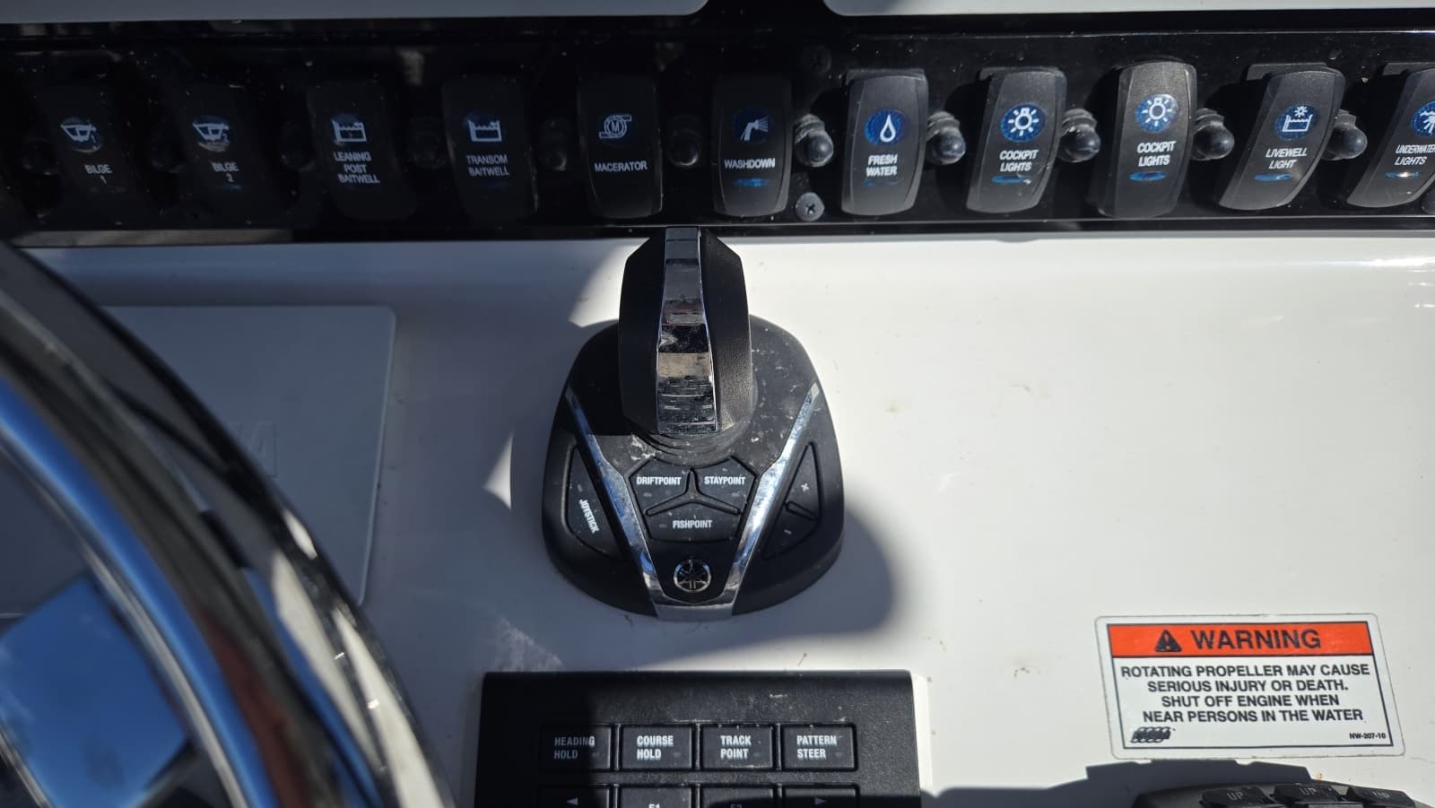 2021 Sea Hunt Gamefish 25