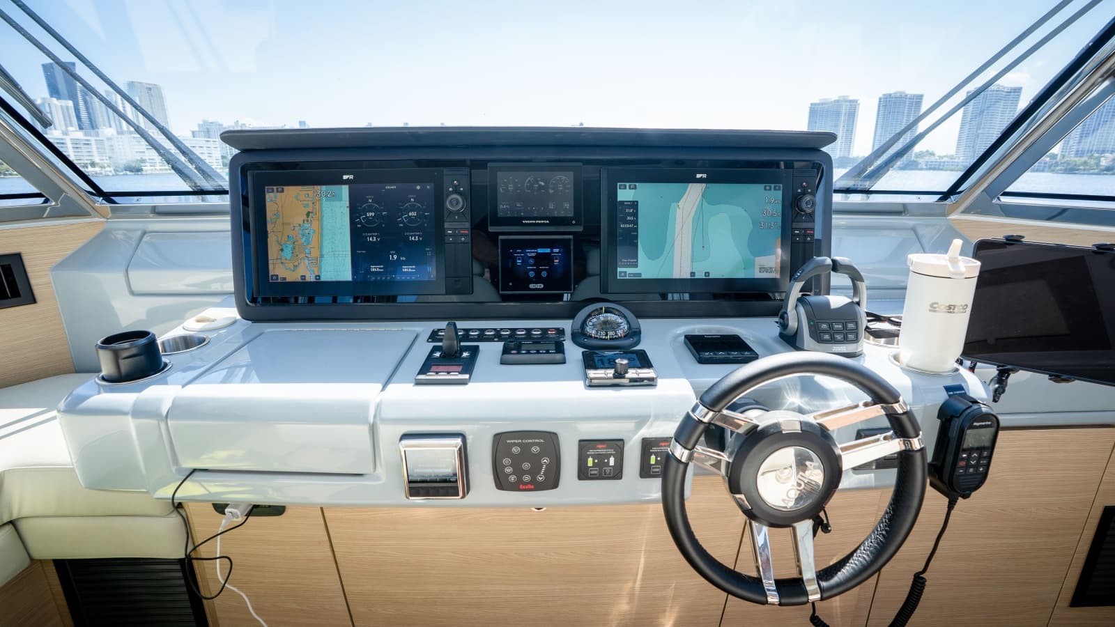 2025 Aquila 54 Yacht