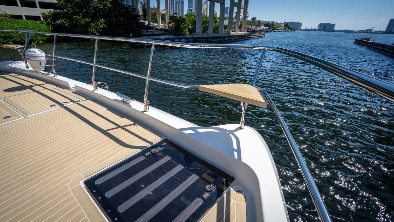 2025 Aquila 54 Yacht