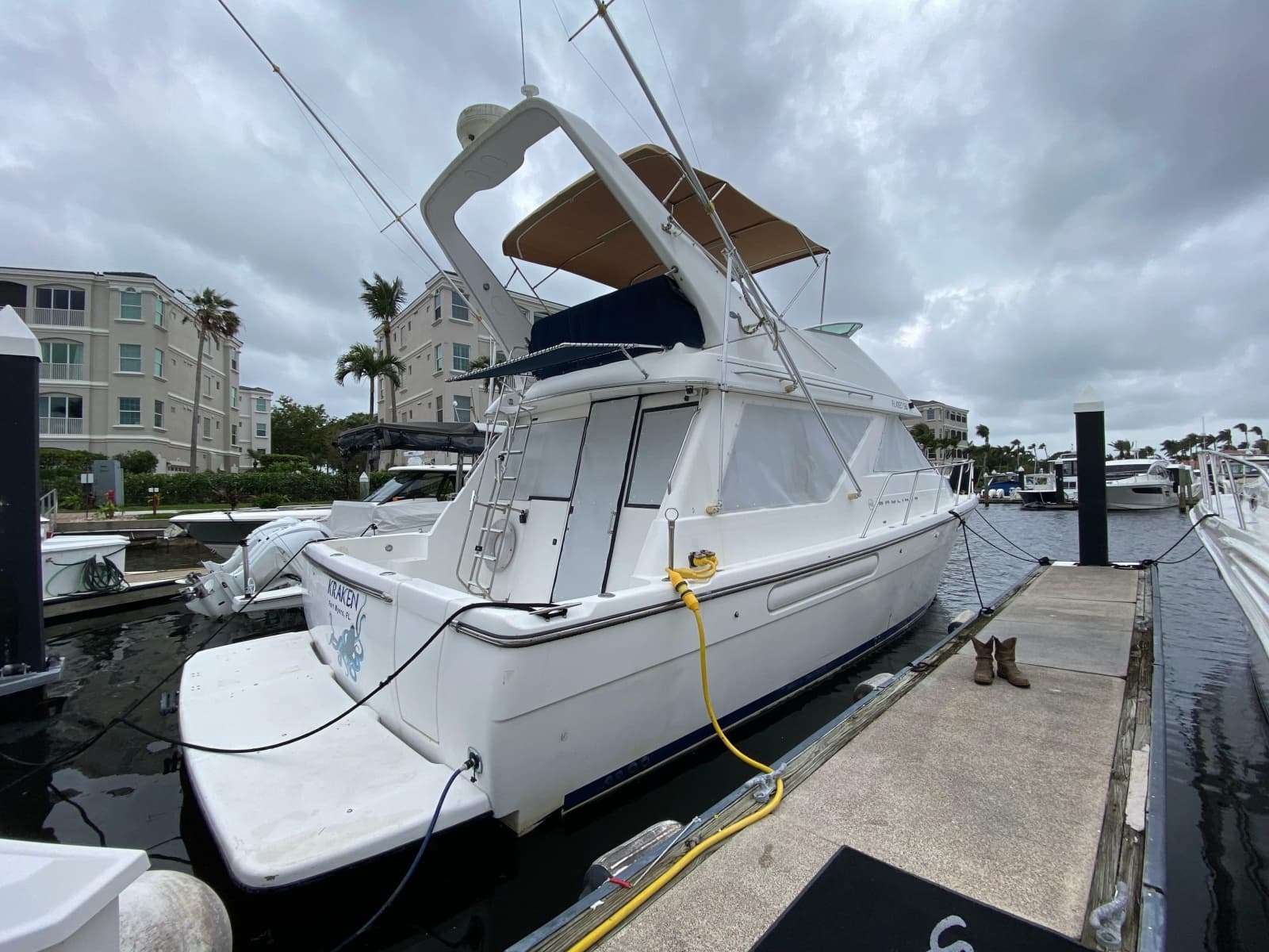 2001 Bayliner 3988 Motoryacht