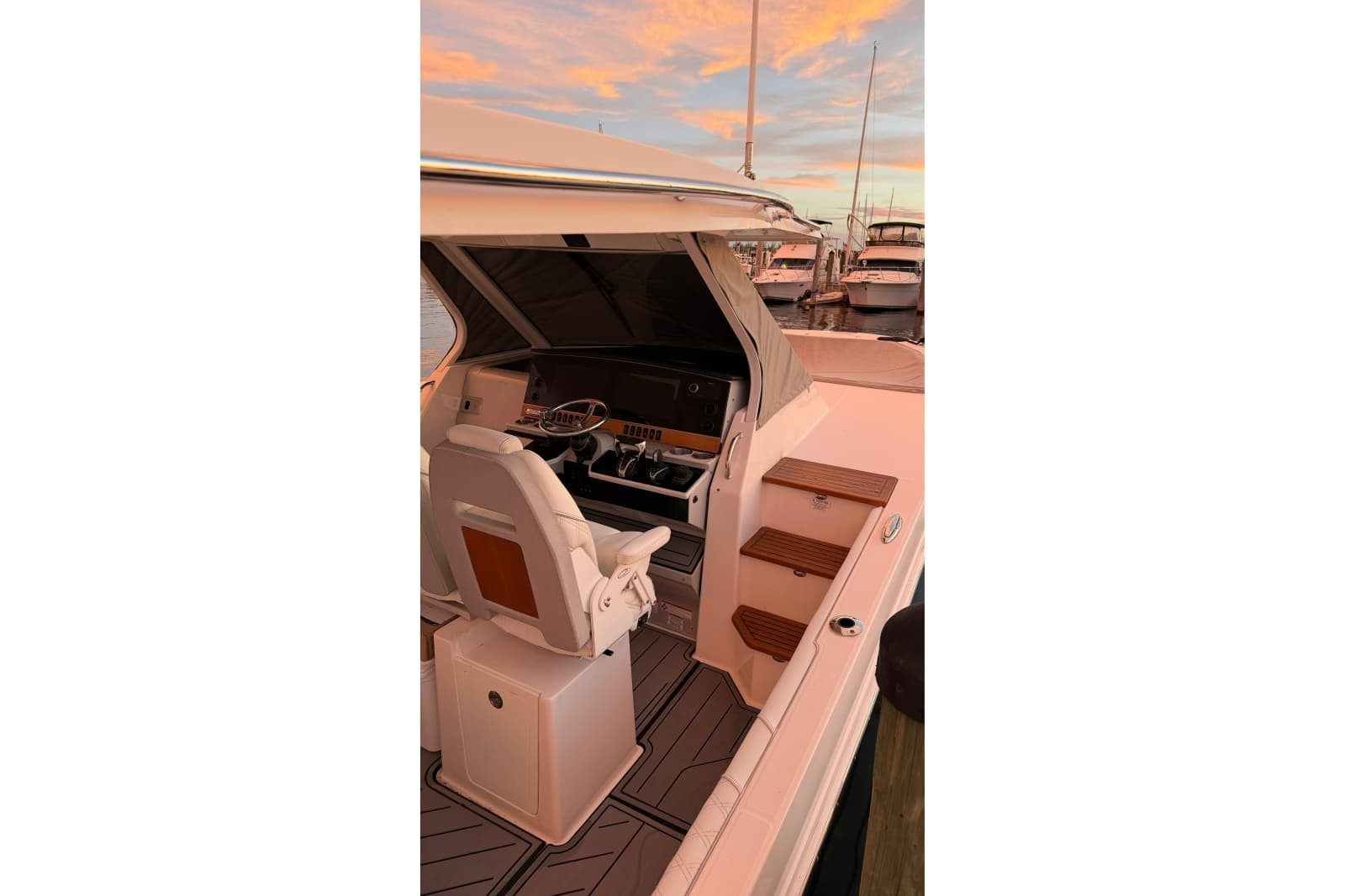 2020 Regal 38 SAV