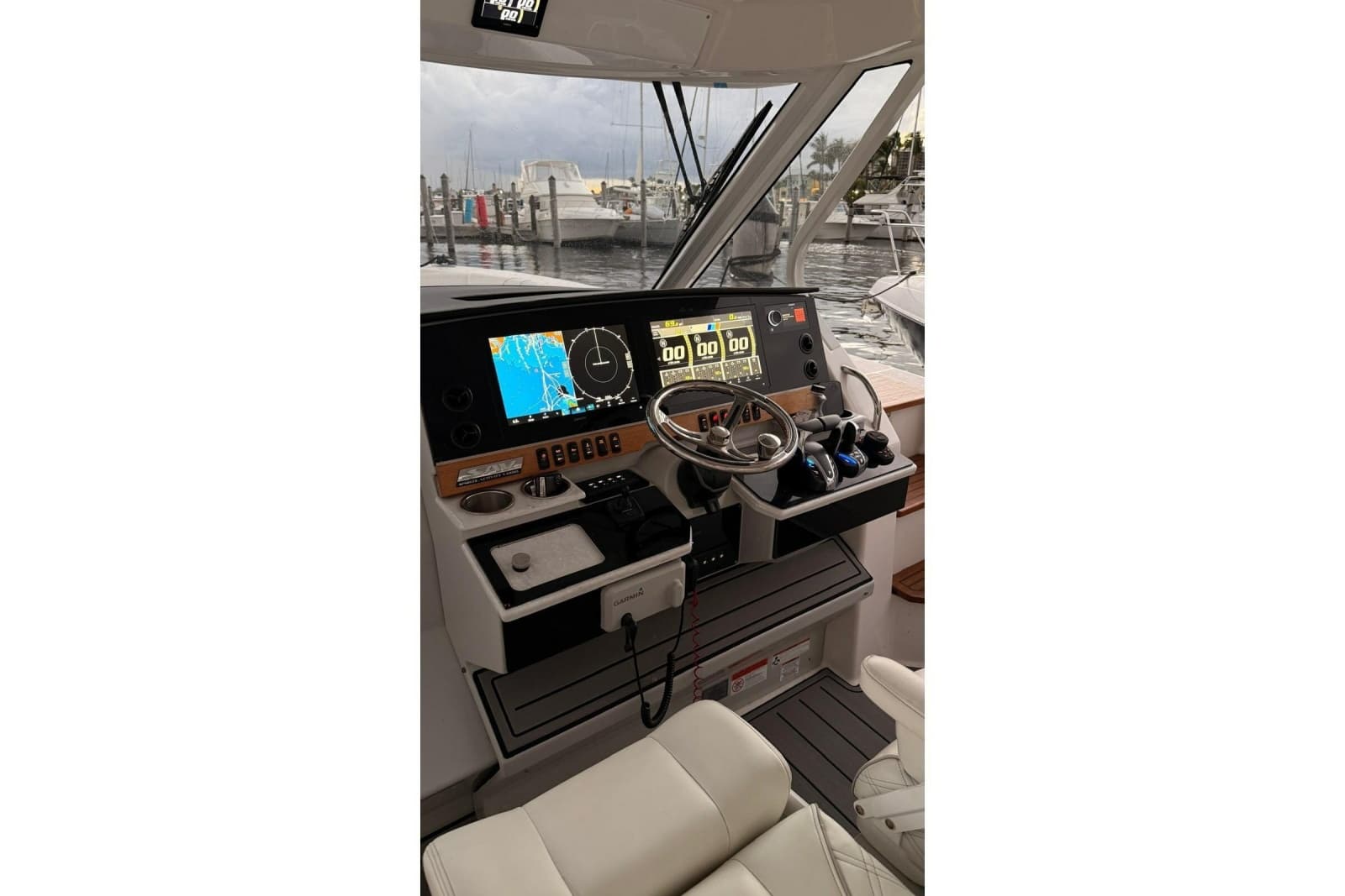 2020 Regal 38 SAV
