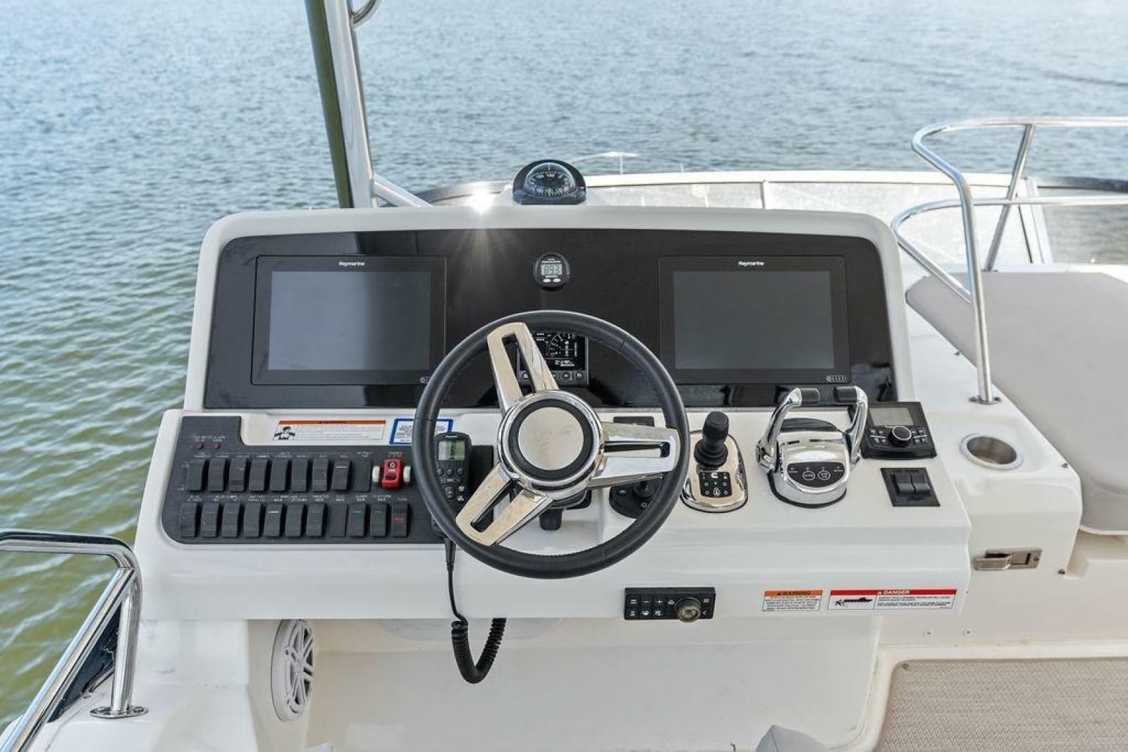 2018 Sea Ray Fly 460