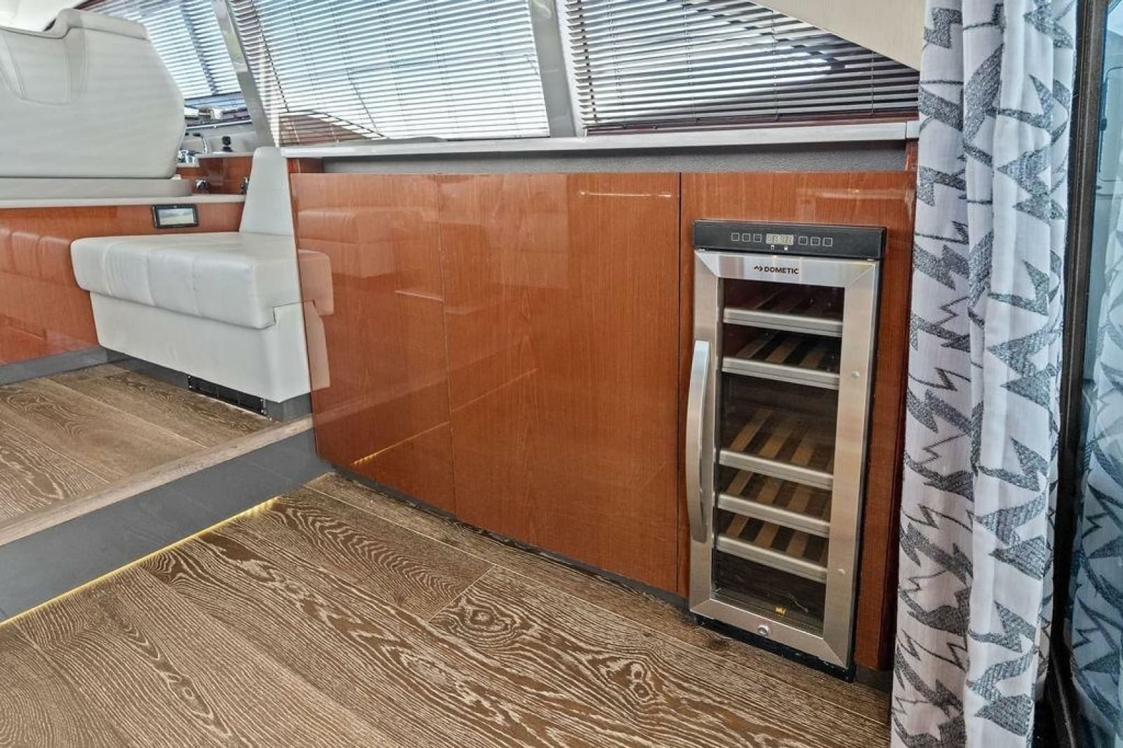 2018 Sea Ray Fly 460