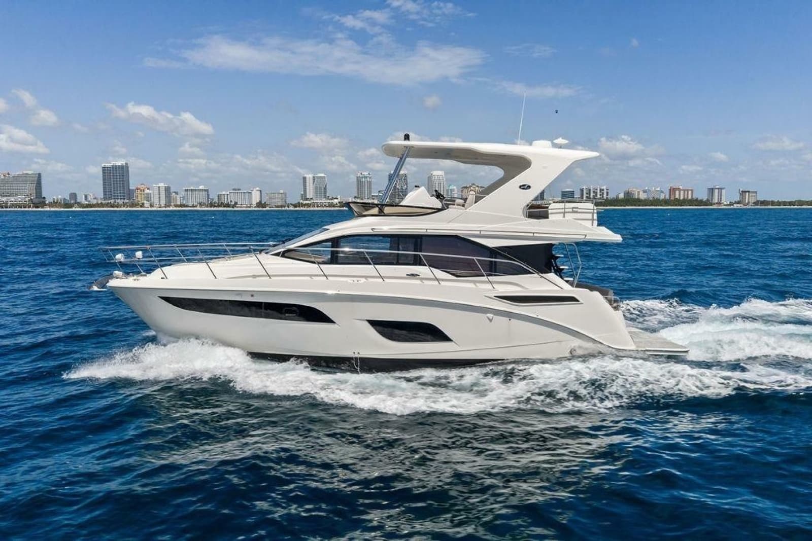 2018 Sea Ray Fly 460