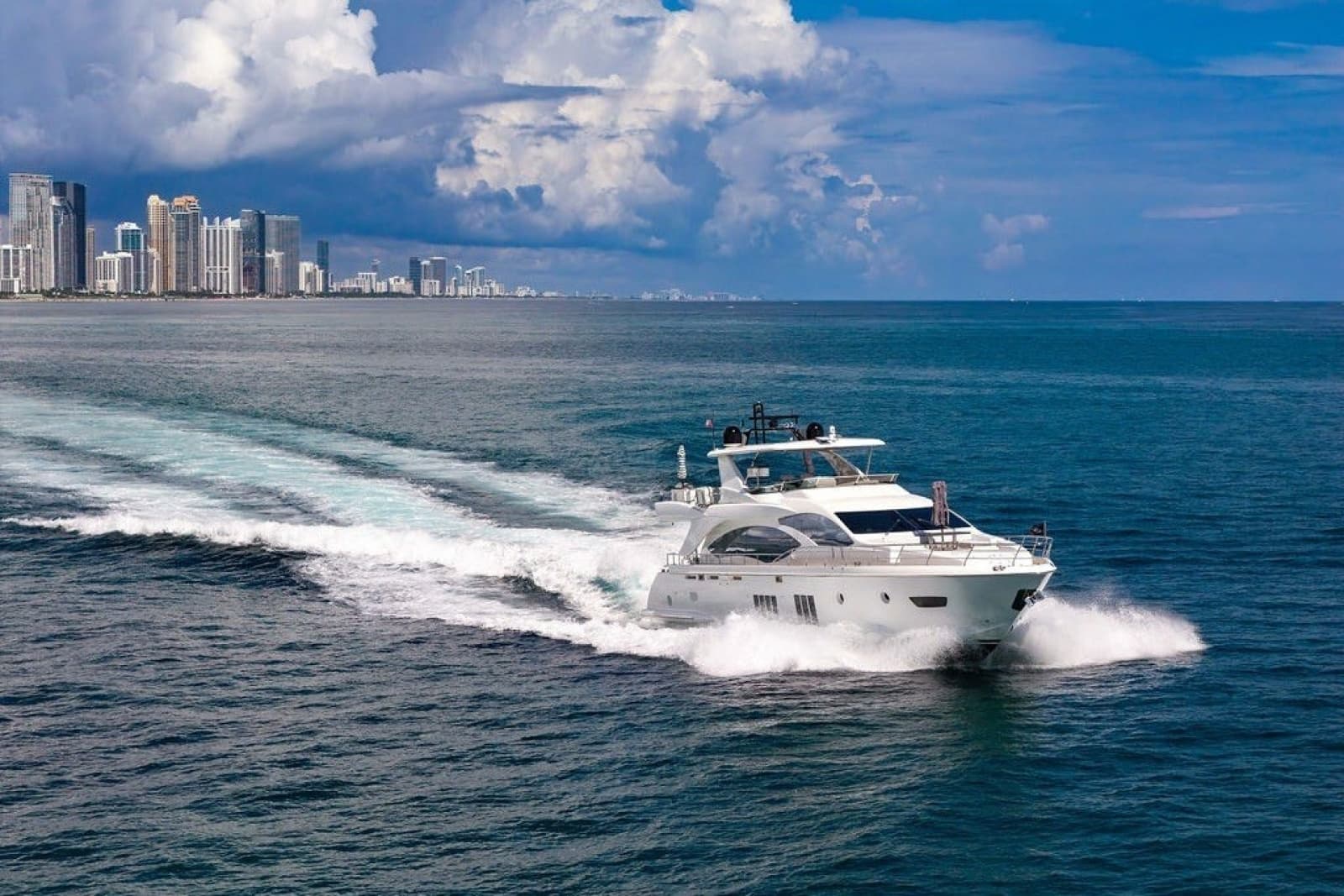 2017 Azimut 84