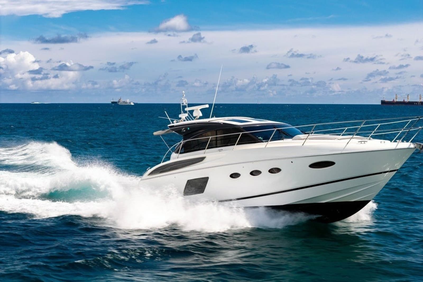 2015 Princess V48