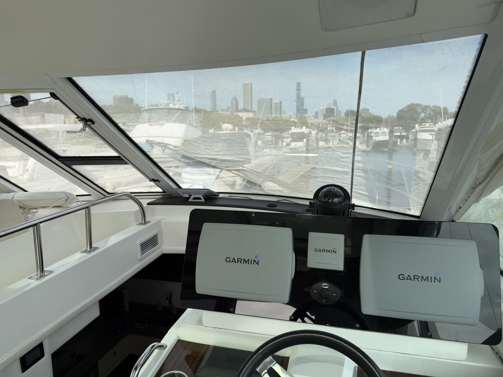 2011 Cruisers Yachts 48 Cantius