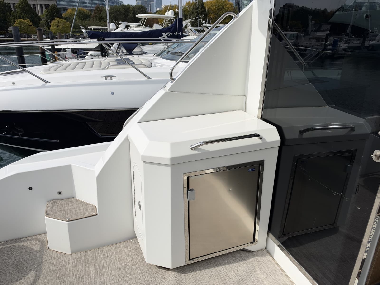 2011 Cruisers Yachts 48 Cantius