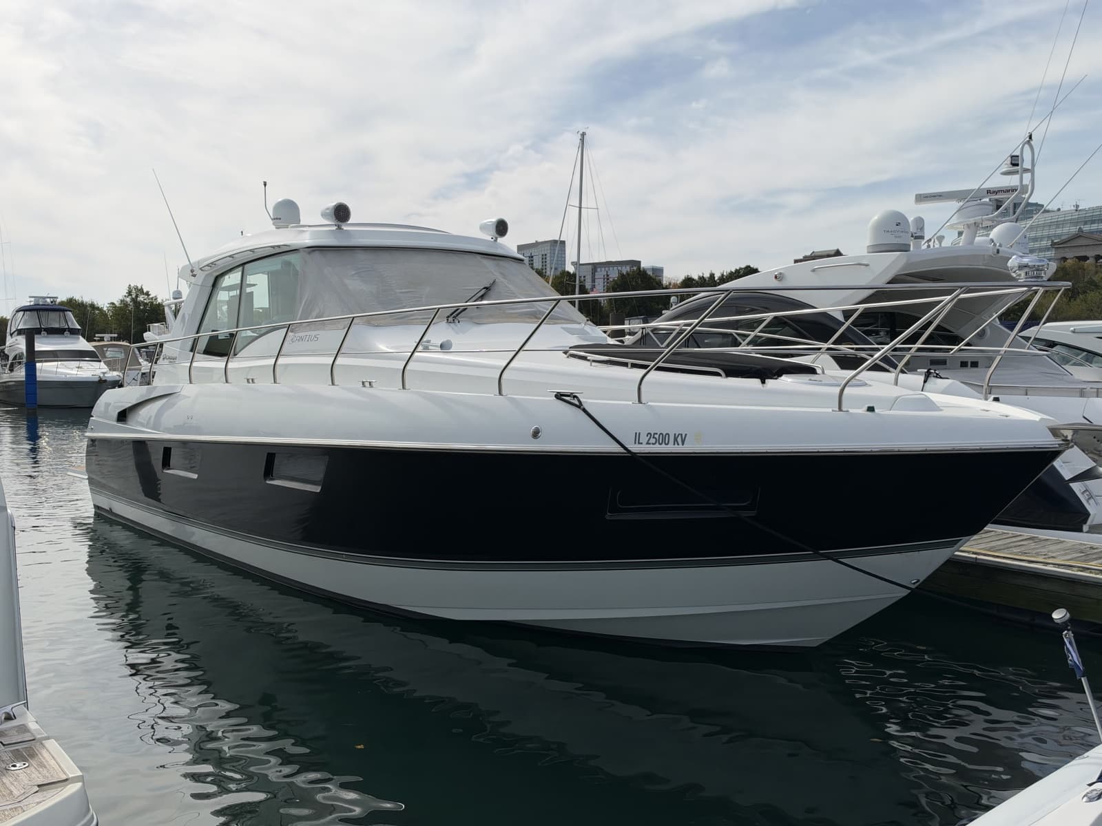 2011 Cruisers Yachts 48 Cantius