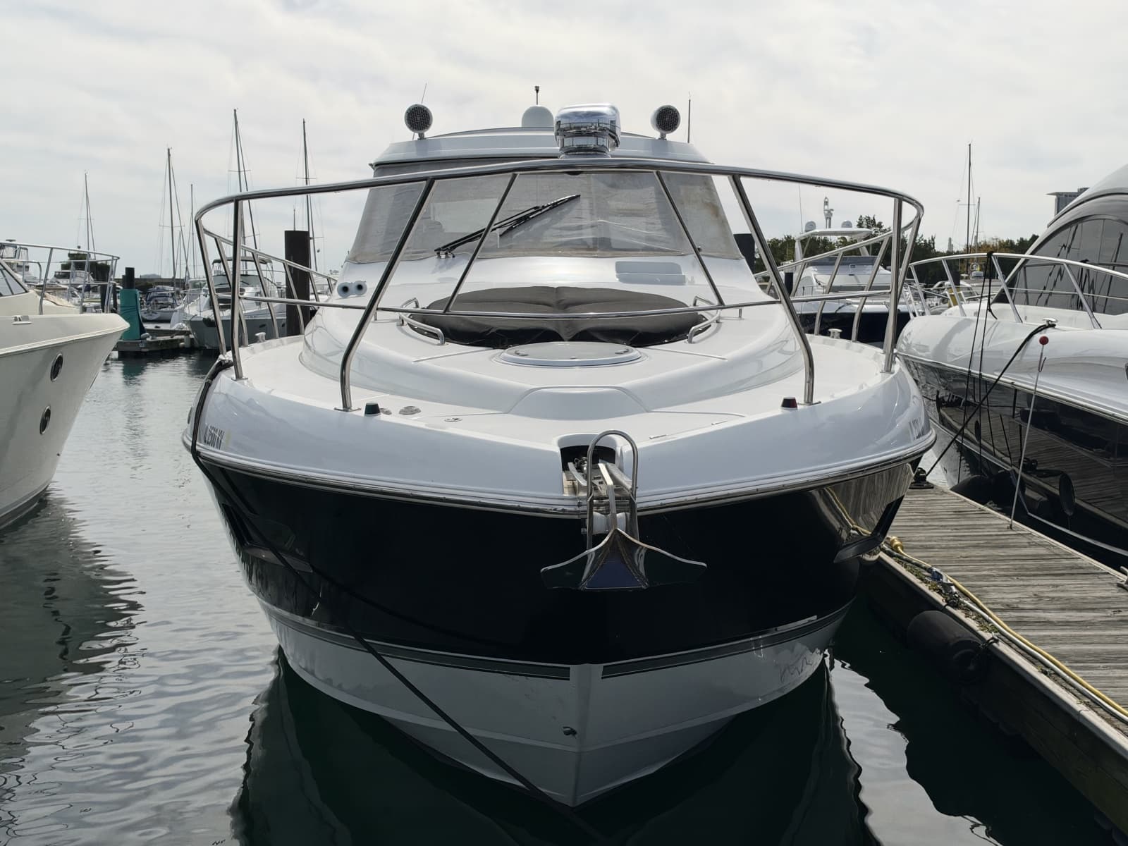 2011 Cruisers Yachts 48 Cantius