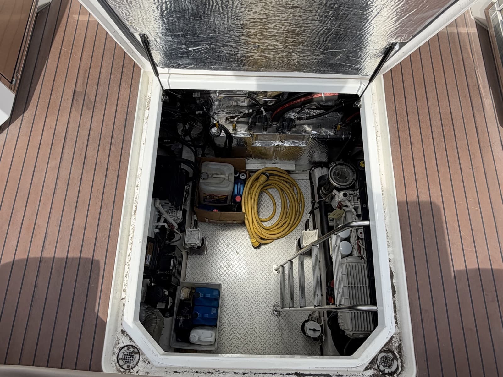 2011 Cruisers Yachts 48 Cantius