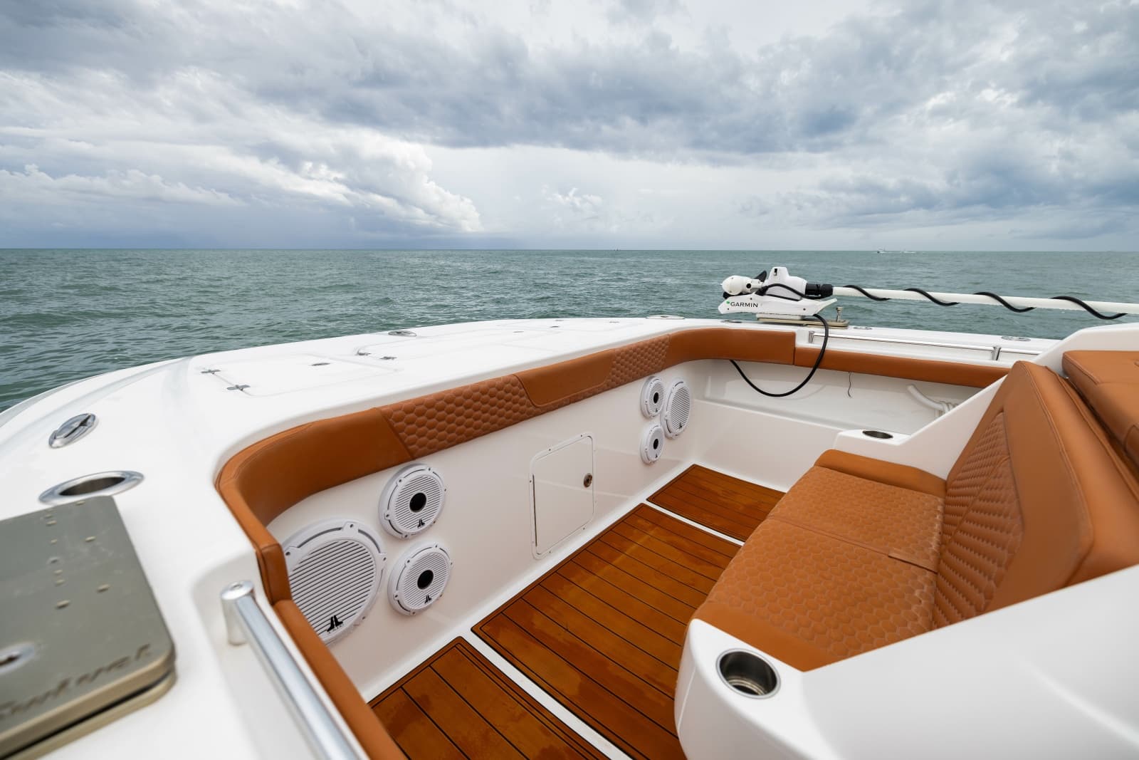 2024 Invincible Pilothouse