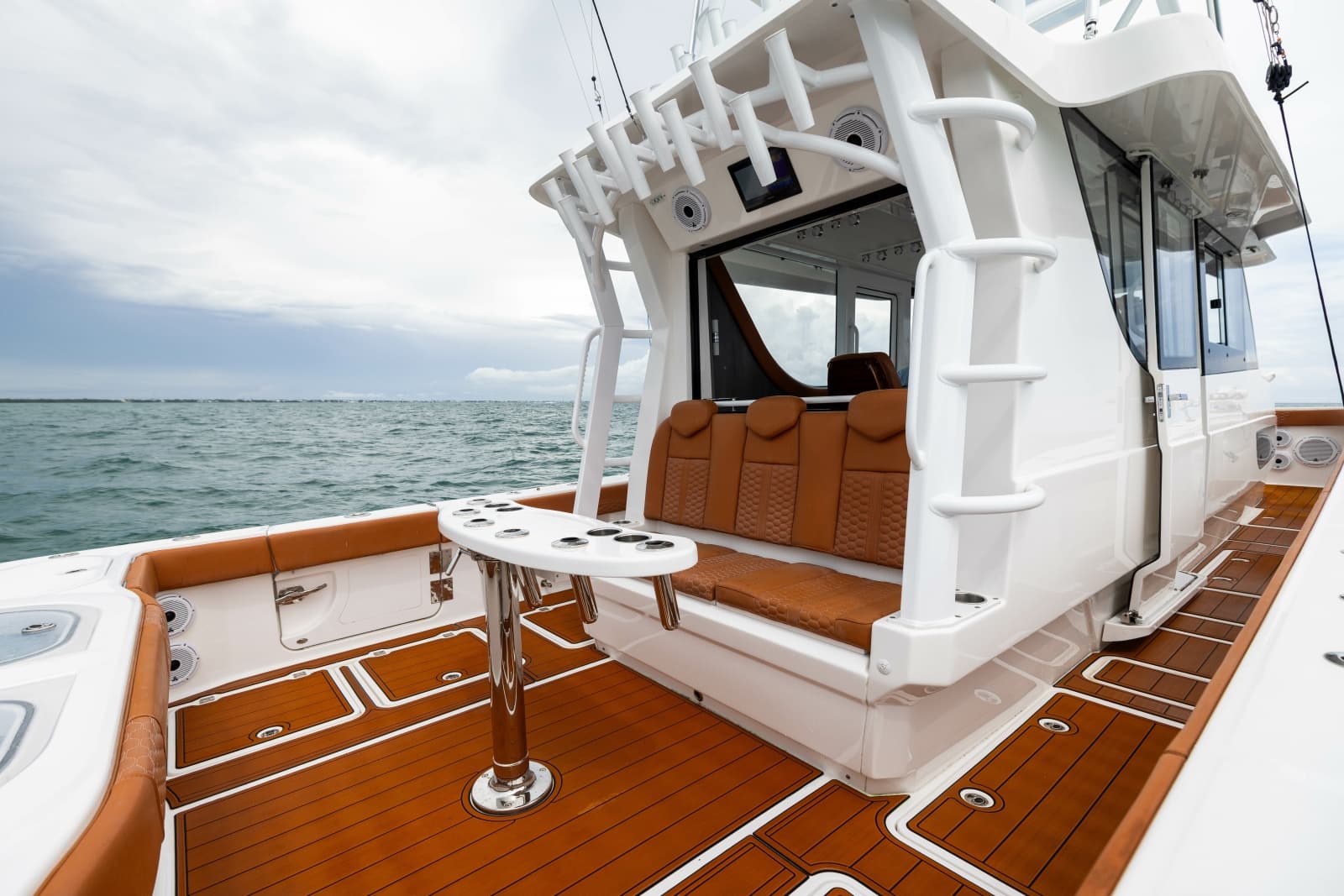 2024 Invincible Pilothouse