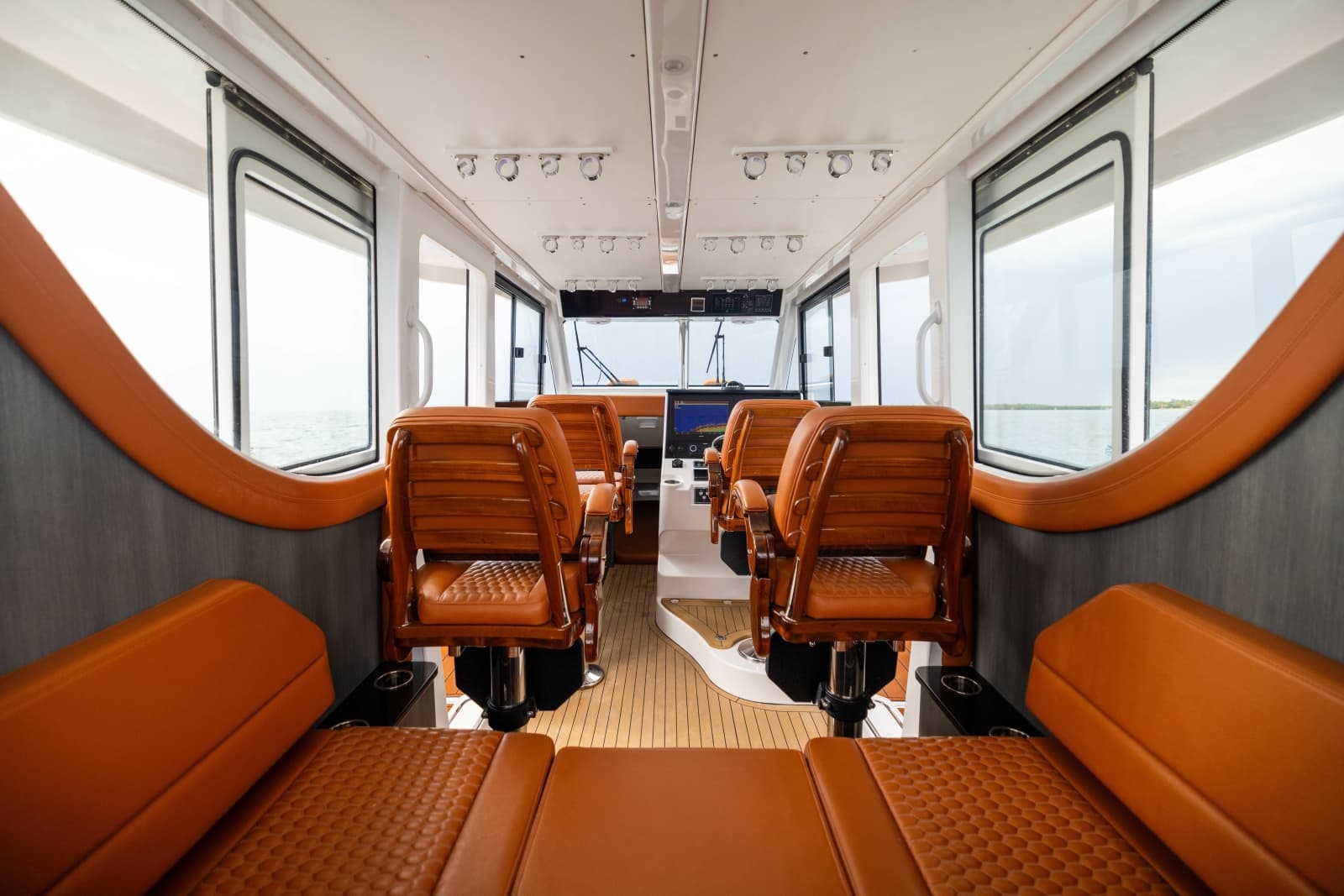 2024 Invincible Pilothouse