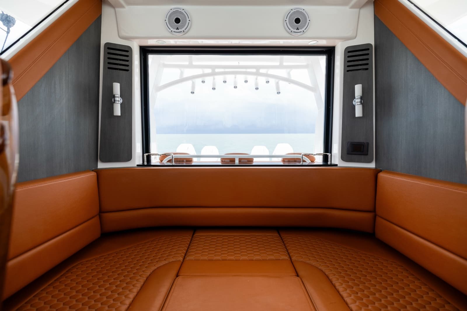 2024 Invincible Pilothouse
