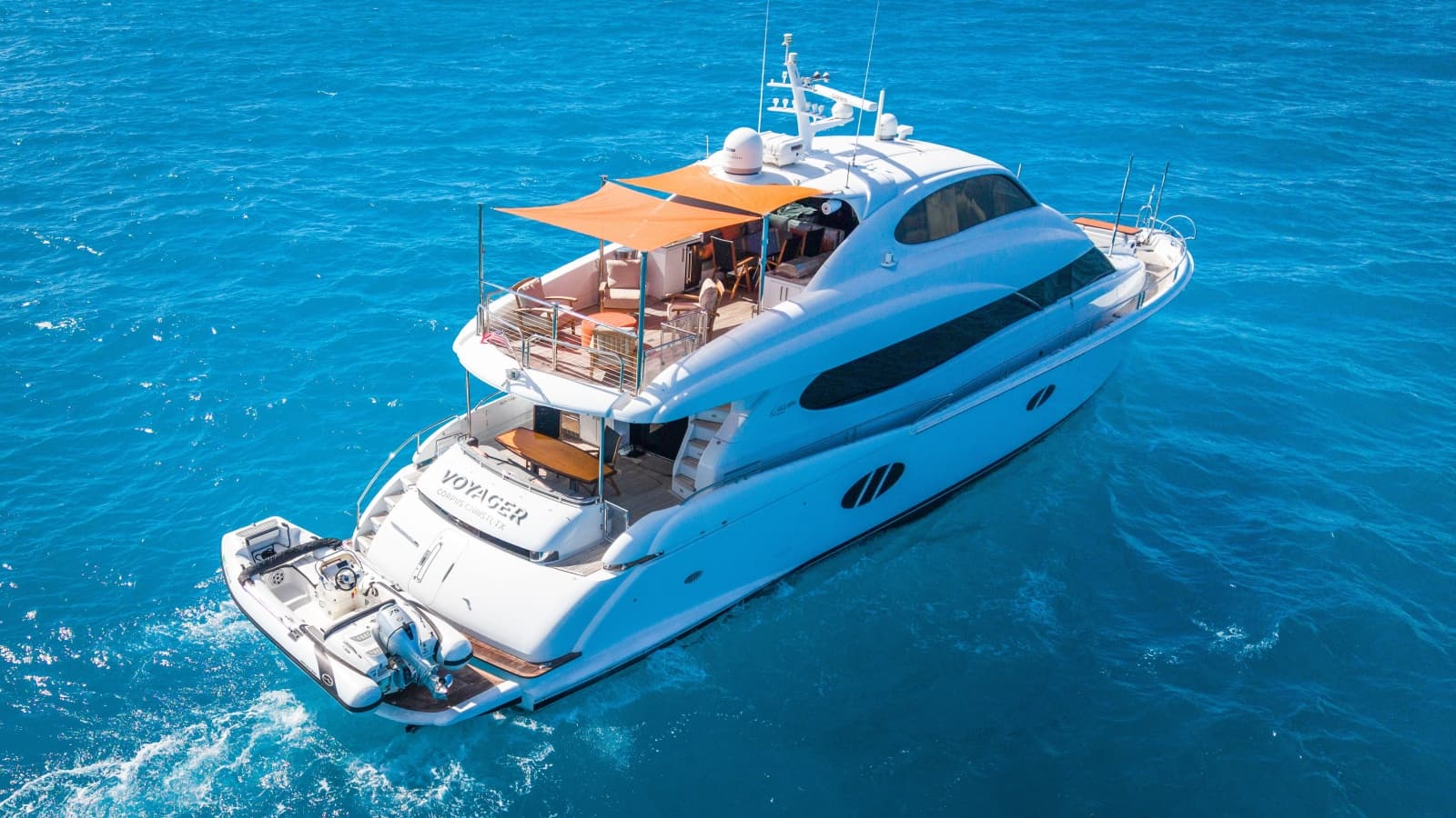 2006 Lazzara Yachts Skylounge