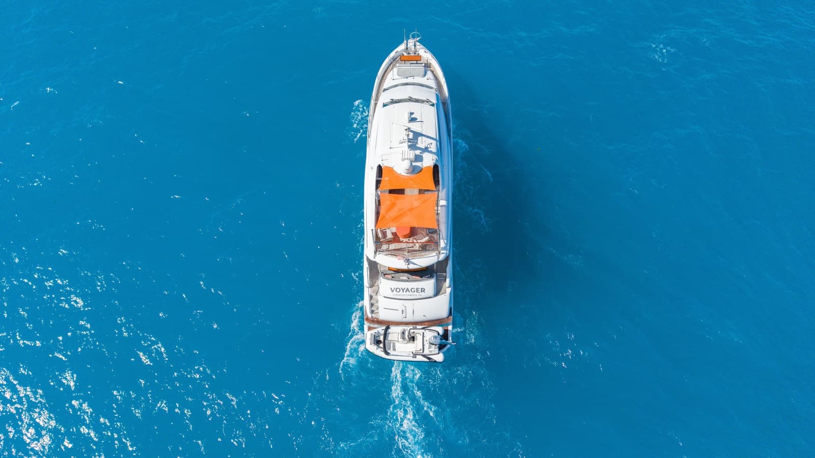 2006 Lazzara Yachts Skylounge