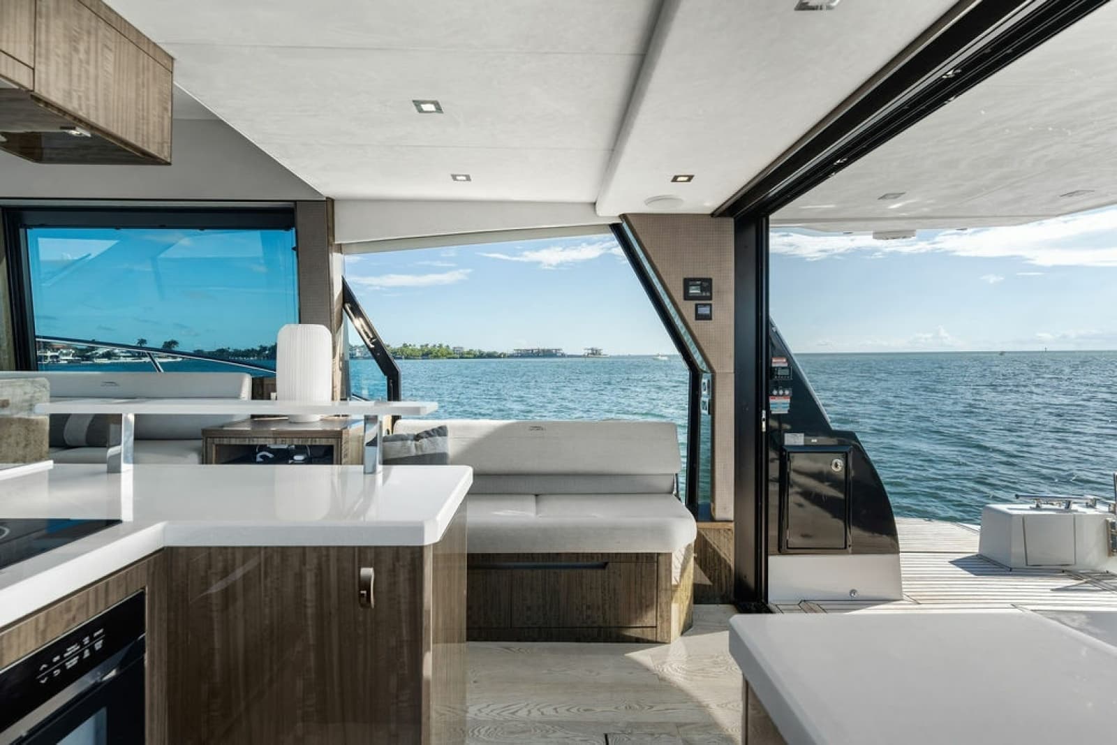 2021 Galeon 