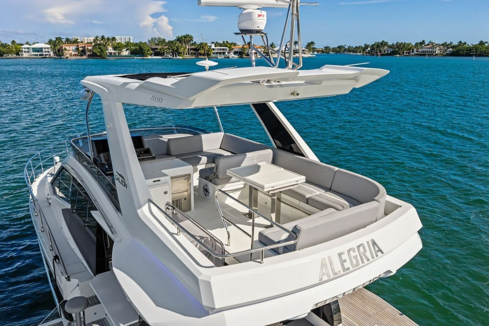 2021 Galeon 