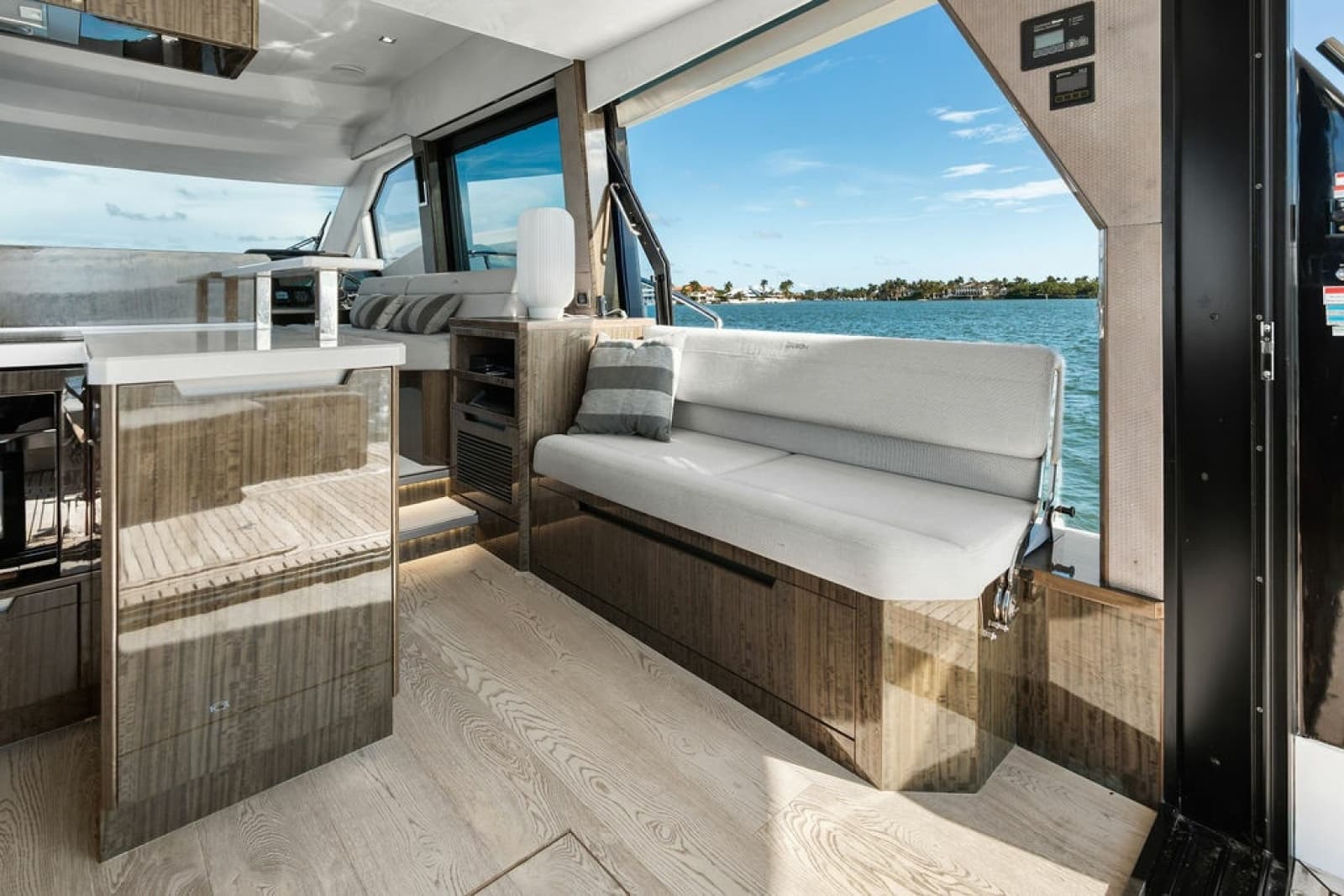 2021 Galeon 