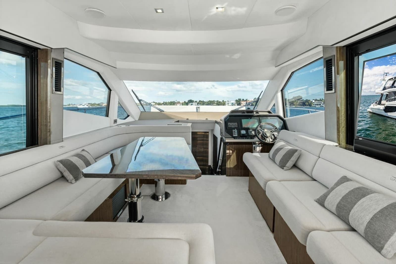 2021 Galeon 