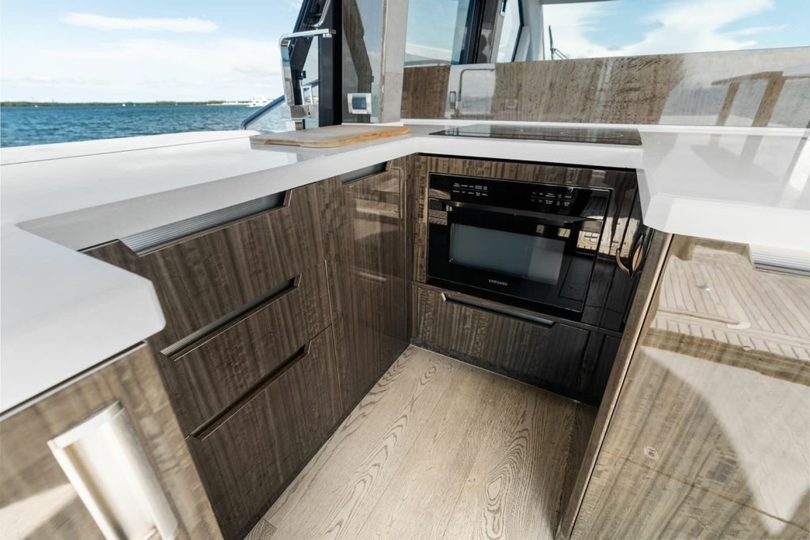 2021 Galeon 