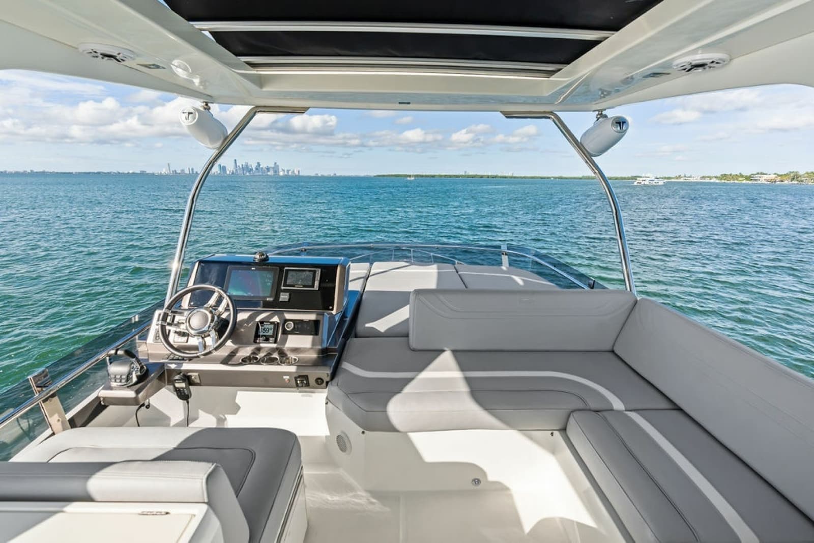 2021 Galeon 
