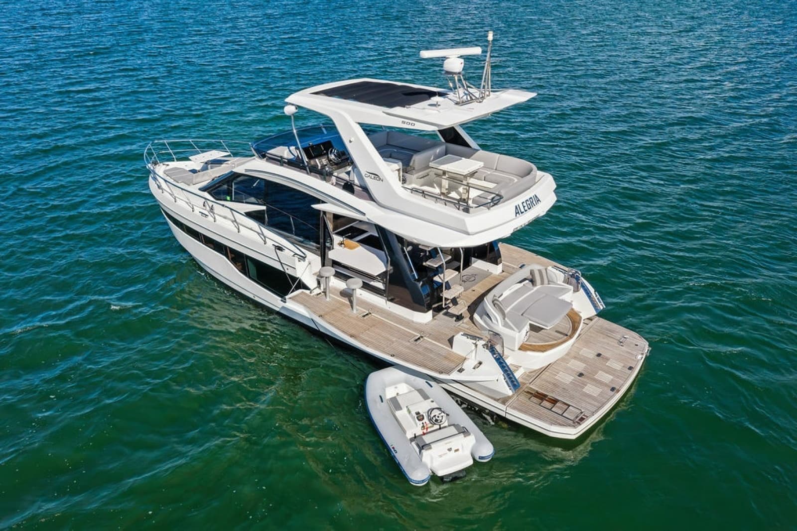 2021 Galeon 