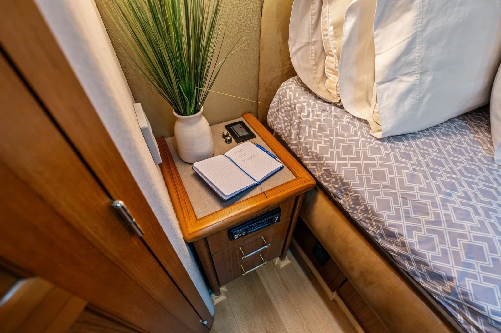 2001 Pacific Mariner 65