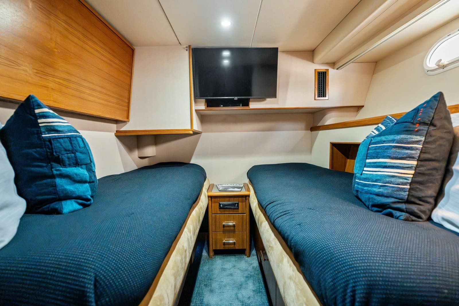 2001 Pacific Mariner 65