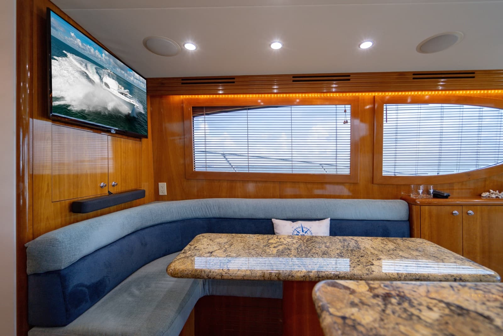 2004 Hatteras 54 Convertible