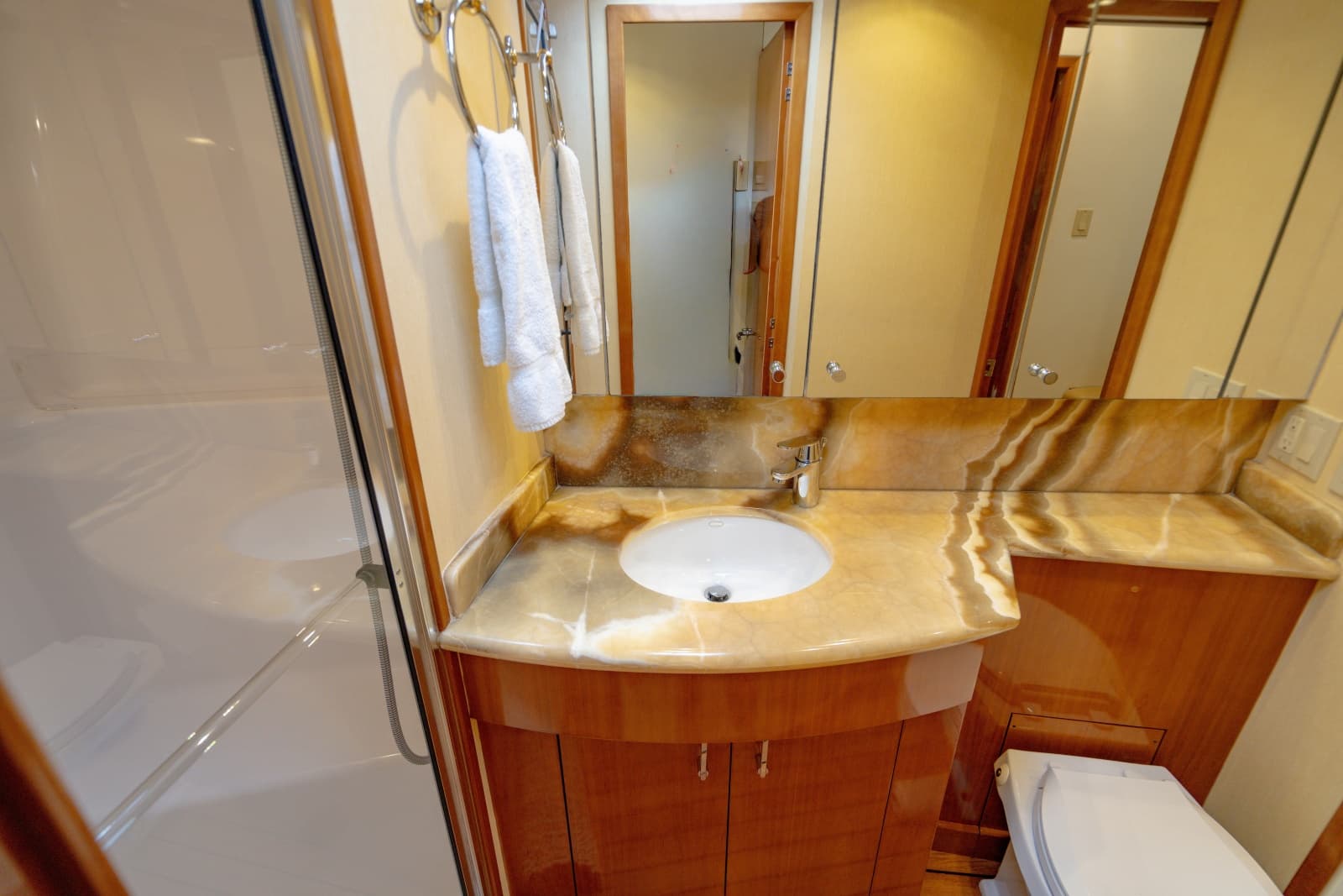 2004 Hatteras 54 Convertible