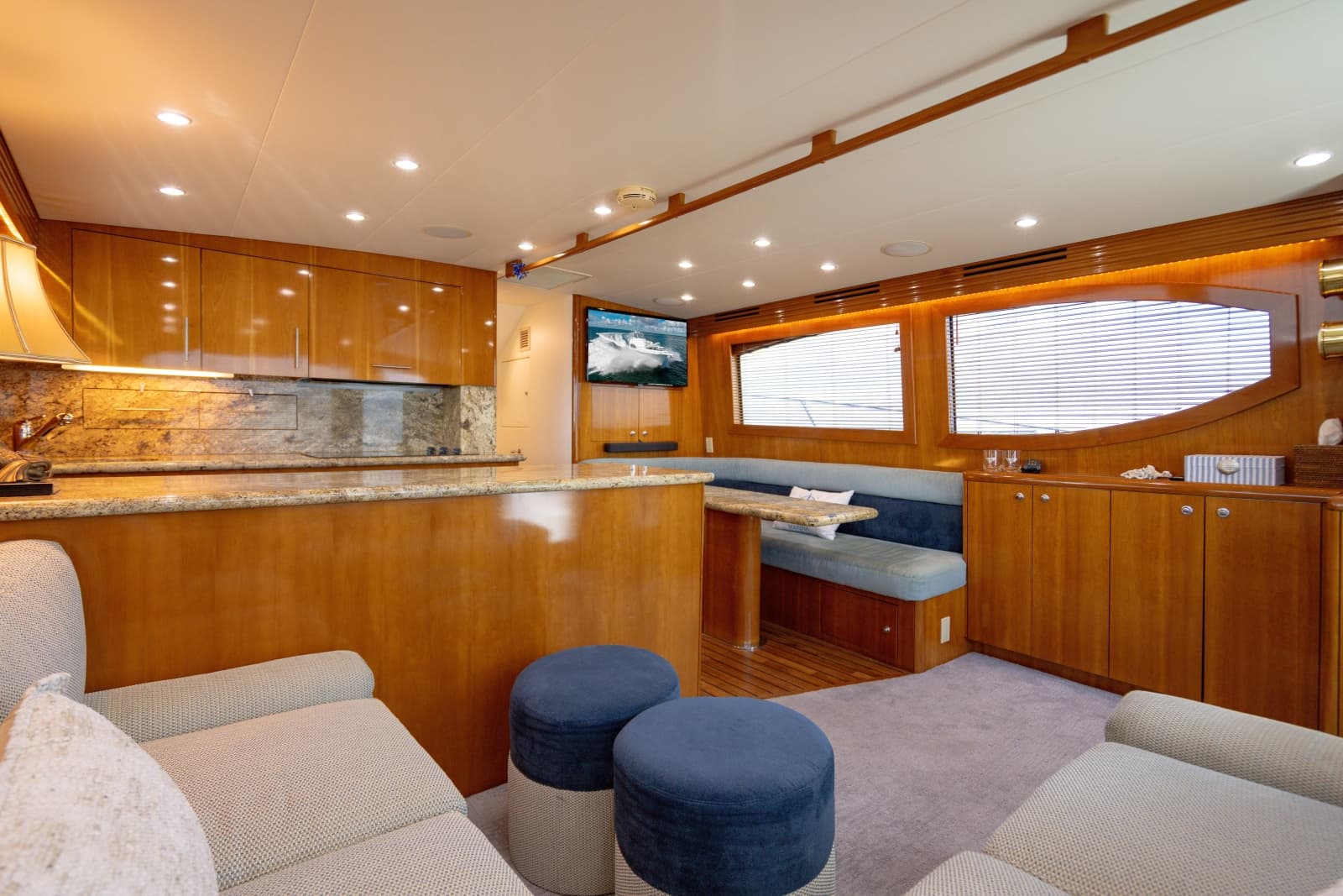 2004 Hatteras 54 Convertible