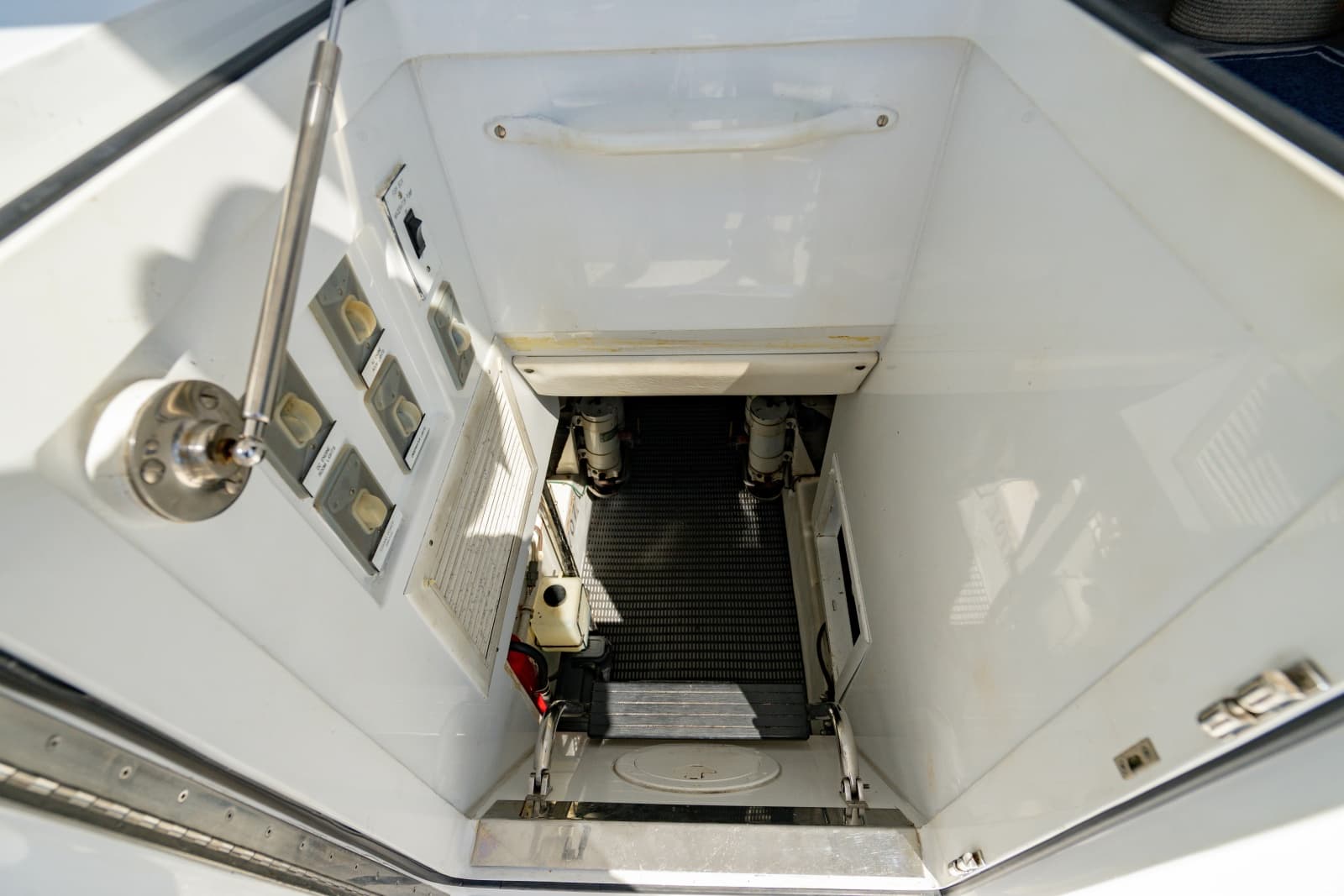2004 Hatteras 54 Convertible